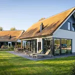 Elegant Texel With